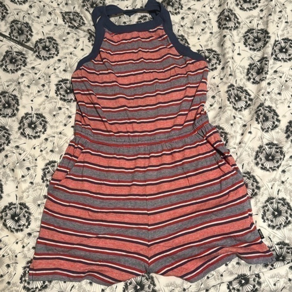 RVCA || NWT Magnolia Romper ☀️ (M)